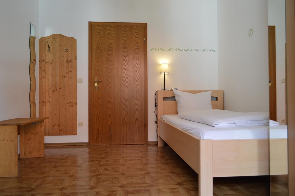 Отель Bayersoier Hof Bad Bayersoien Номер фото