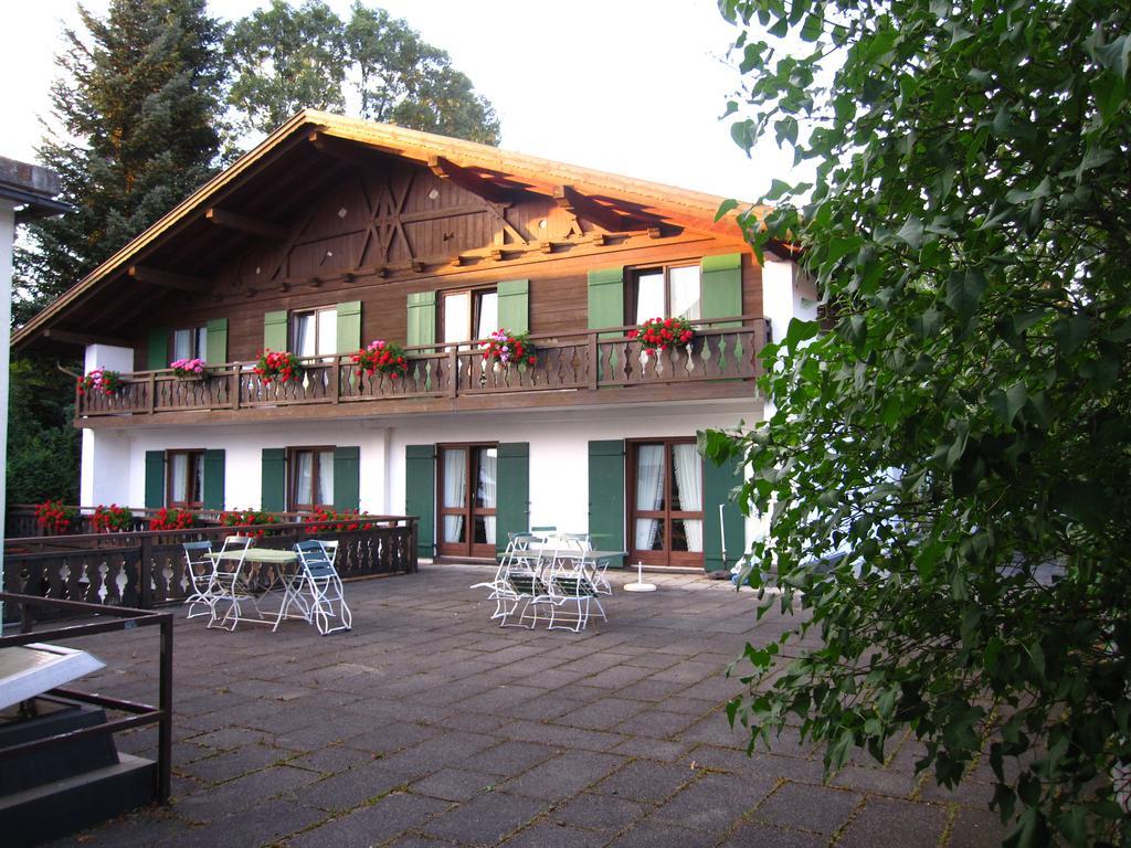 Отель Bayersoier Hof Bad Bayersoien Экстерьер фото